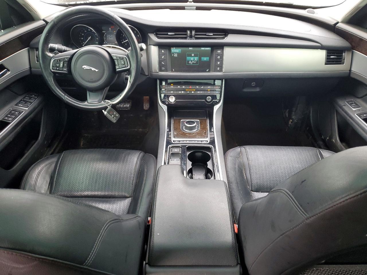 2017 JAGUAR XF