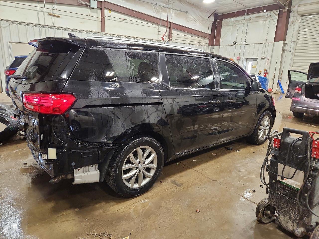 2020 KIA SEDONA