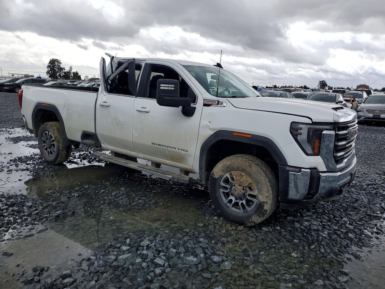 2024 GMC Sierra
