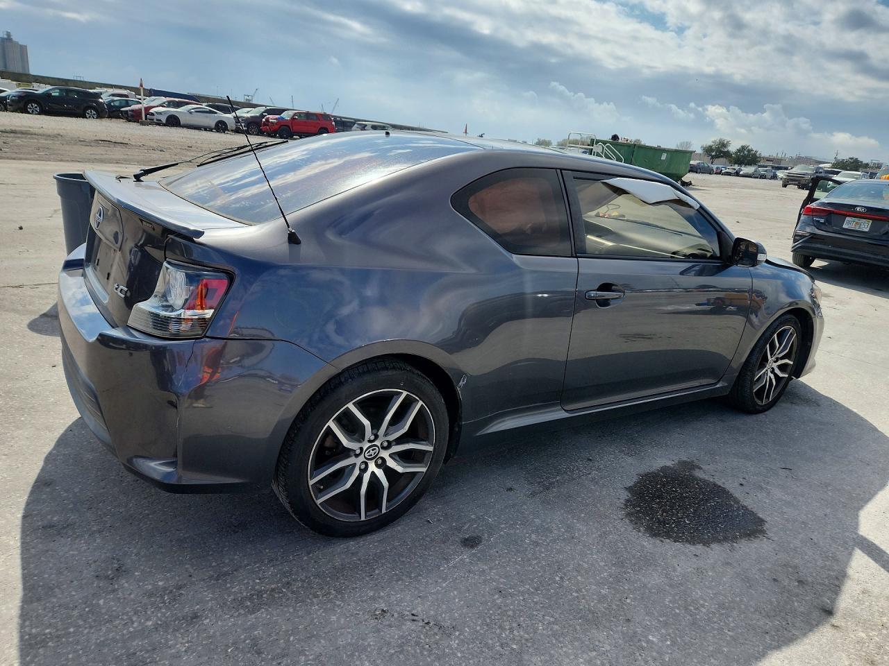 2016 TOYOTA SCION