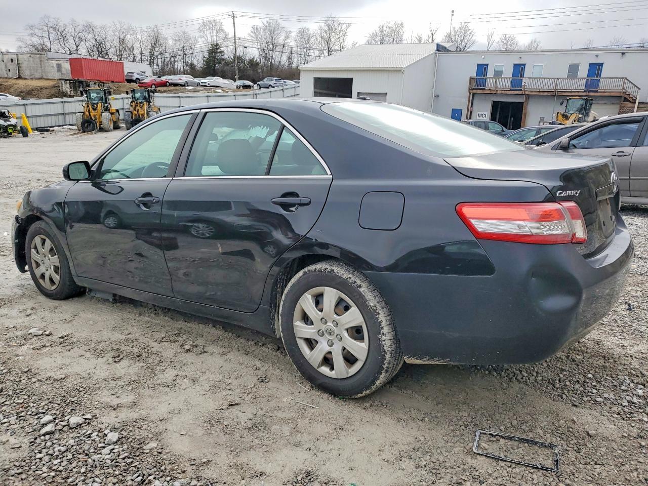 2010 TOYOTA CAMRY