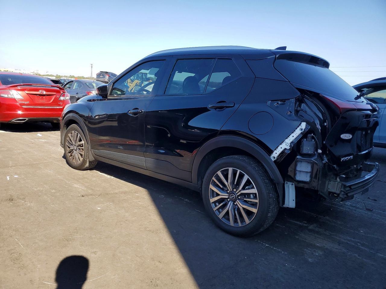 2024 NISSAN KICKS