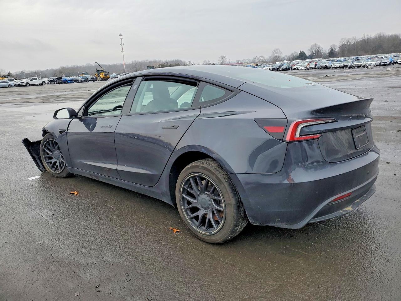 2025 TESLA MODEL 3