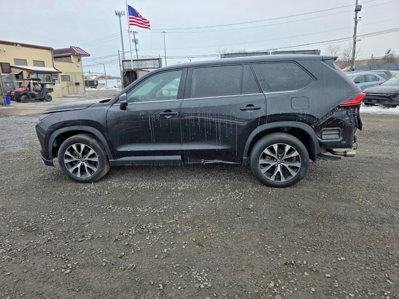 2024 TOYOTA HIGHLANDER