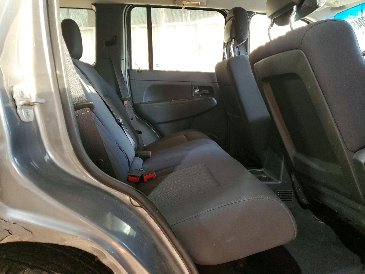 2012 JEEP Liberty
