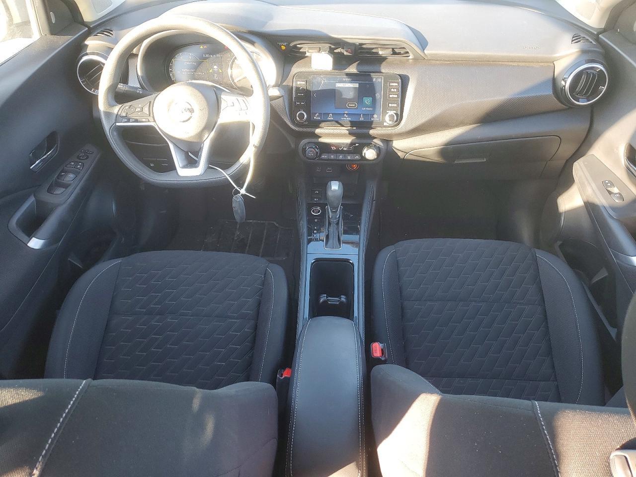 2021 NISSAN KICKS