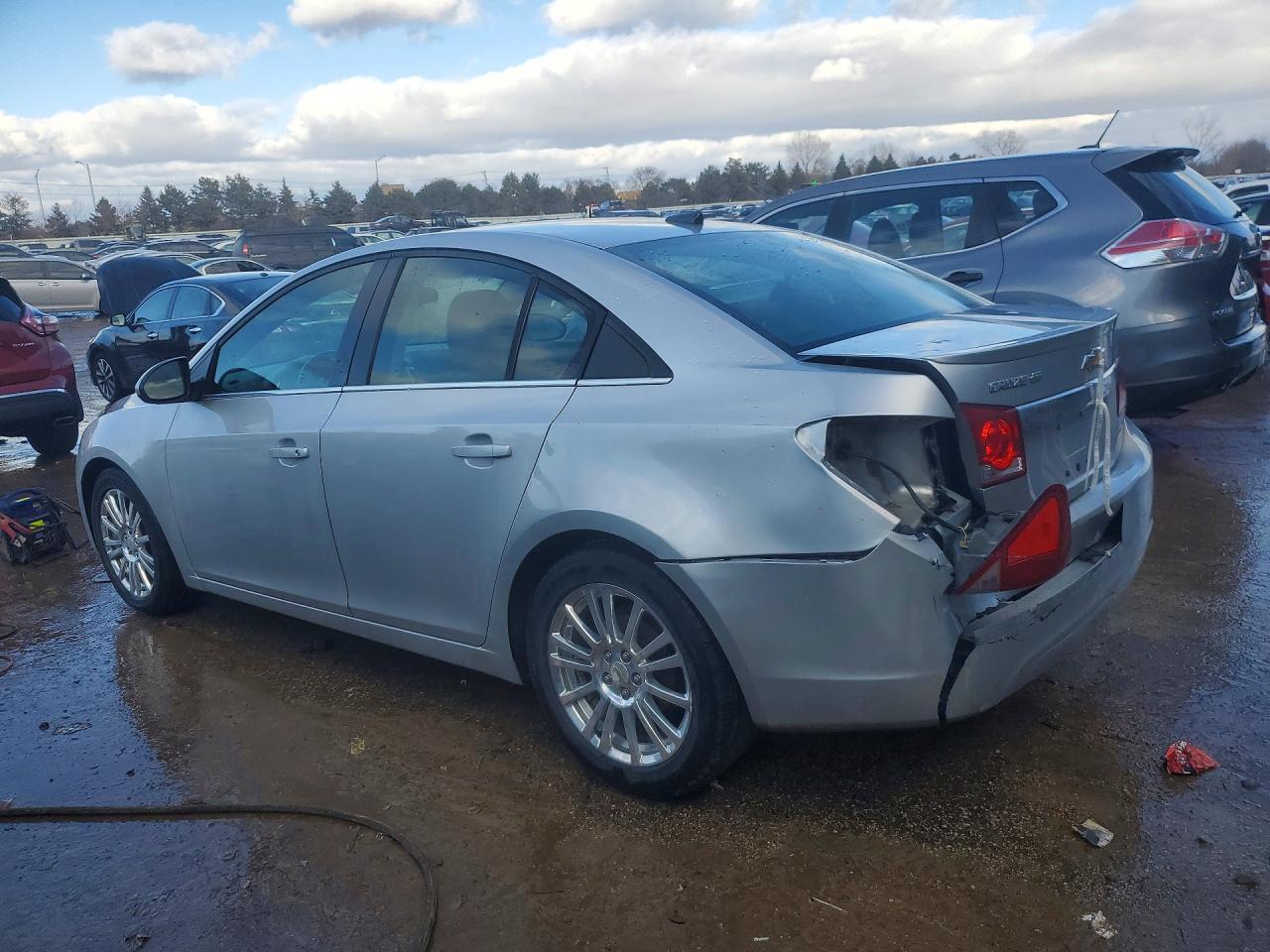 2011 CHEVROLET CRUZE