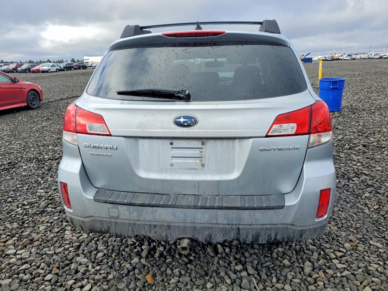 2013 SUBARU Outback