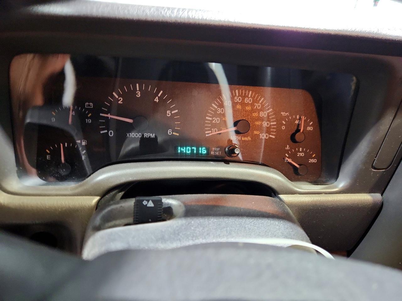 2001 JEEP CHEROKEE