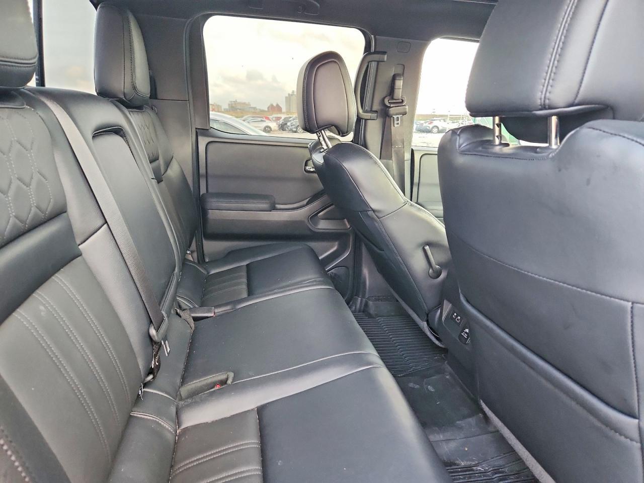 2022 NISSAN Frontier