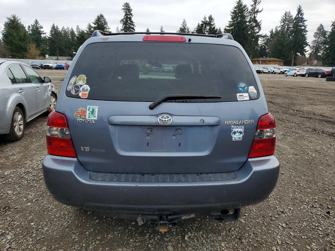 2004 TOYOTA HIGHLANDER