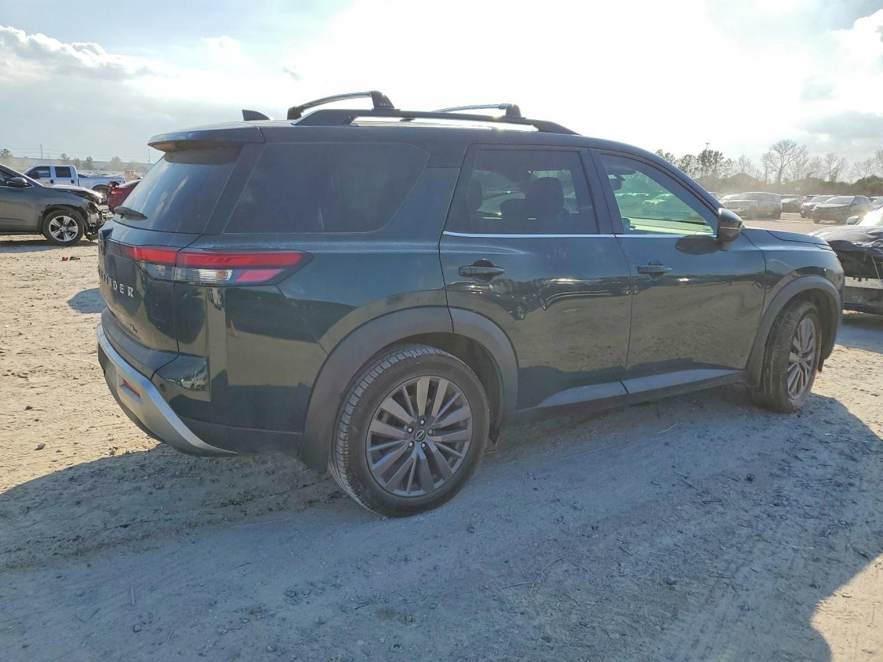 2022 NISSAN PATHFINDER
