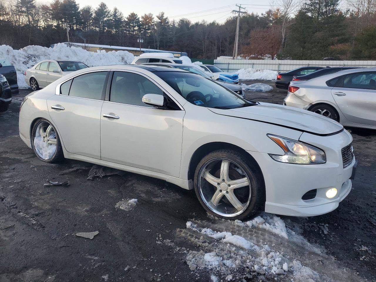 2009 NISSAN Maxima