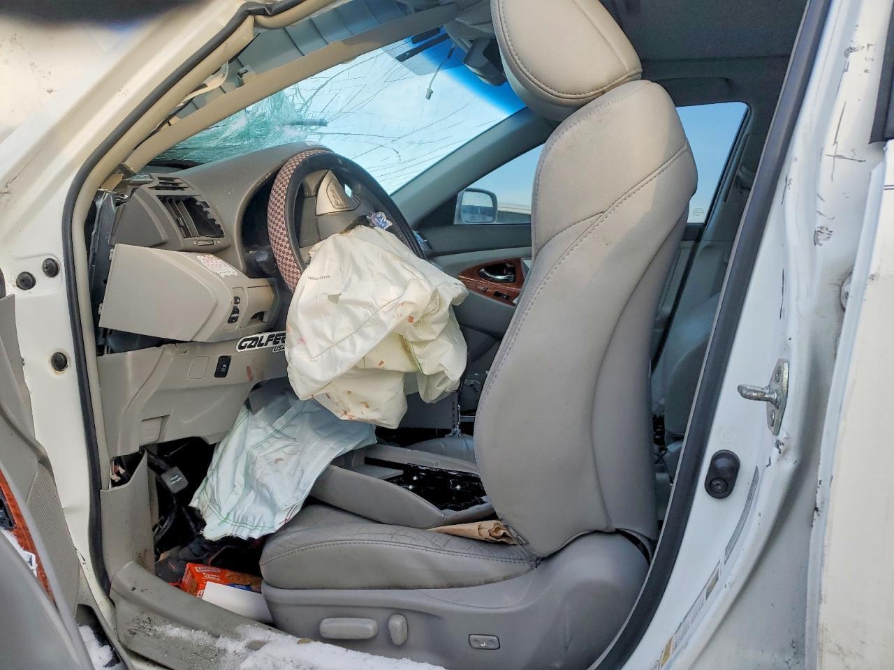 2010 TOYOTA CAMRY