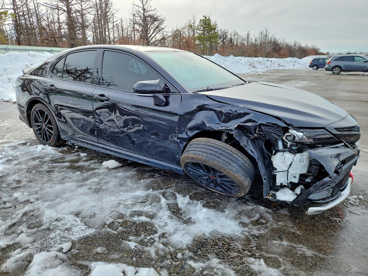 2024 TOYOTA CAMRY