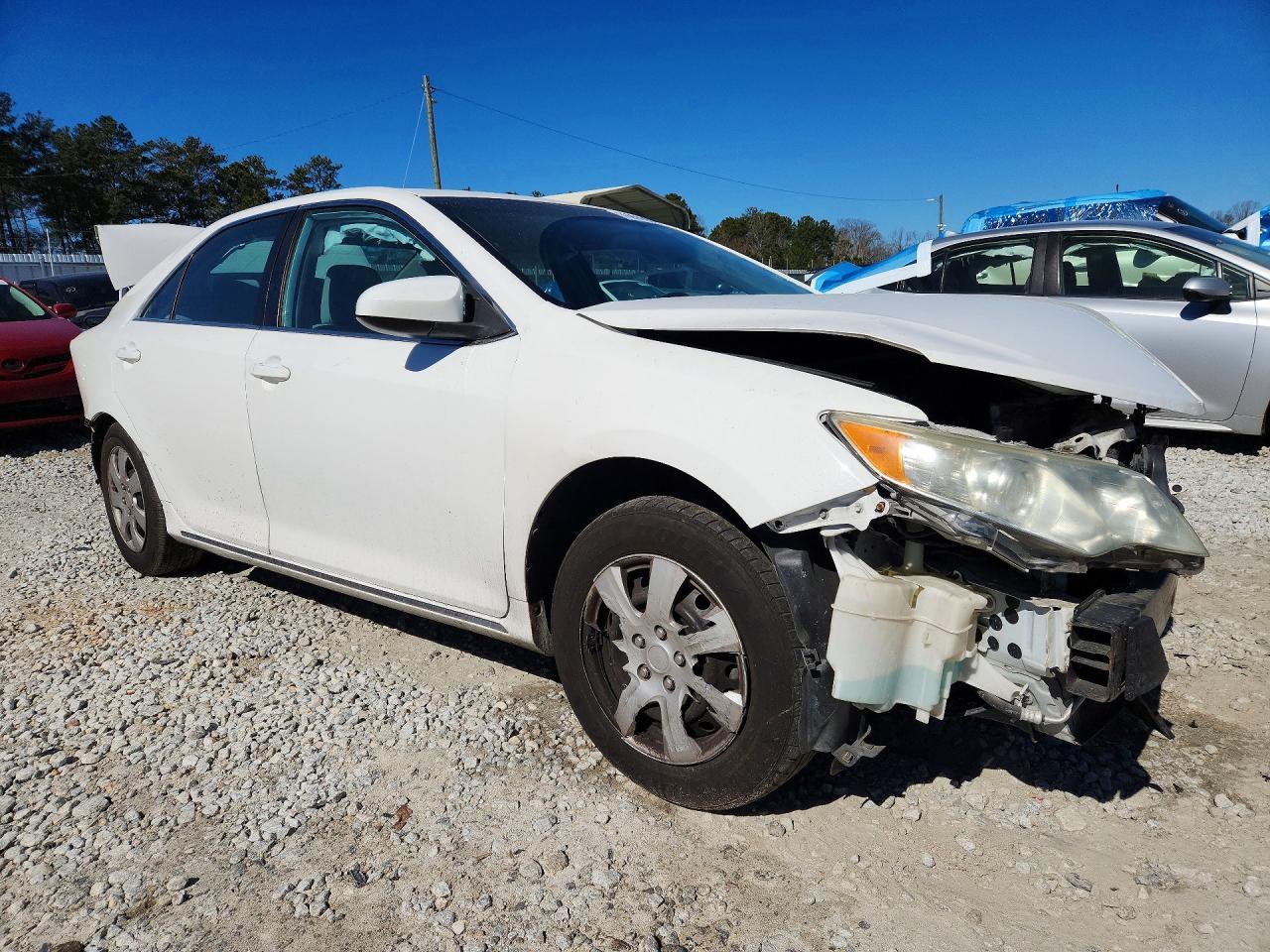 2014 TOYOTA CAMRY