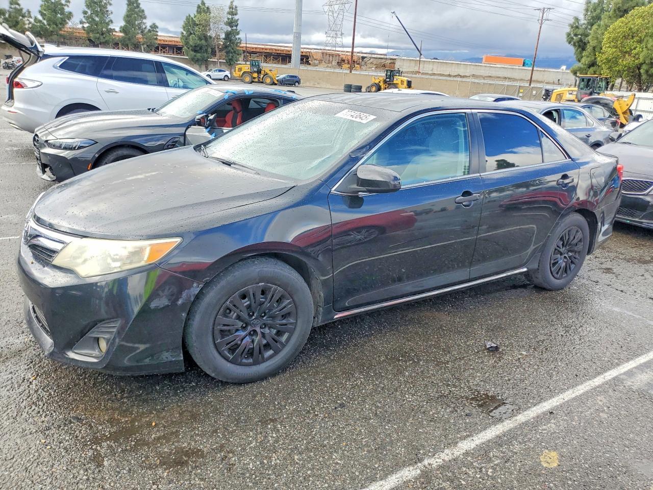 2013 TOYOTA CAMRY