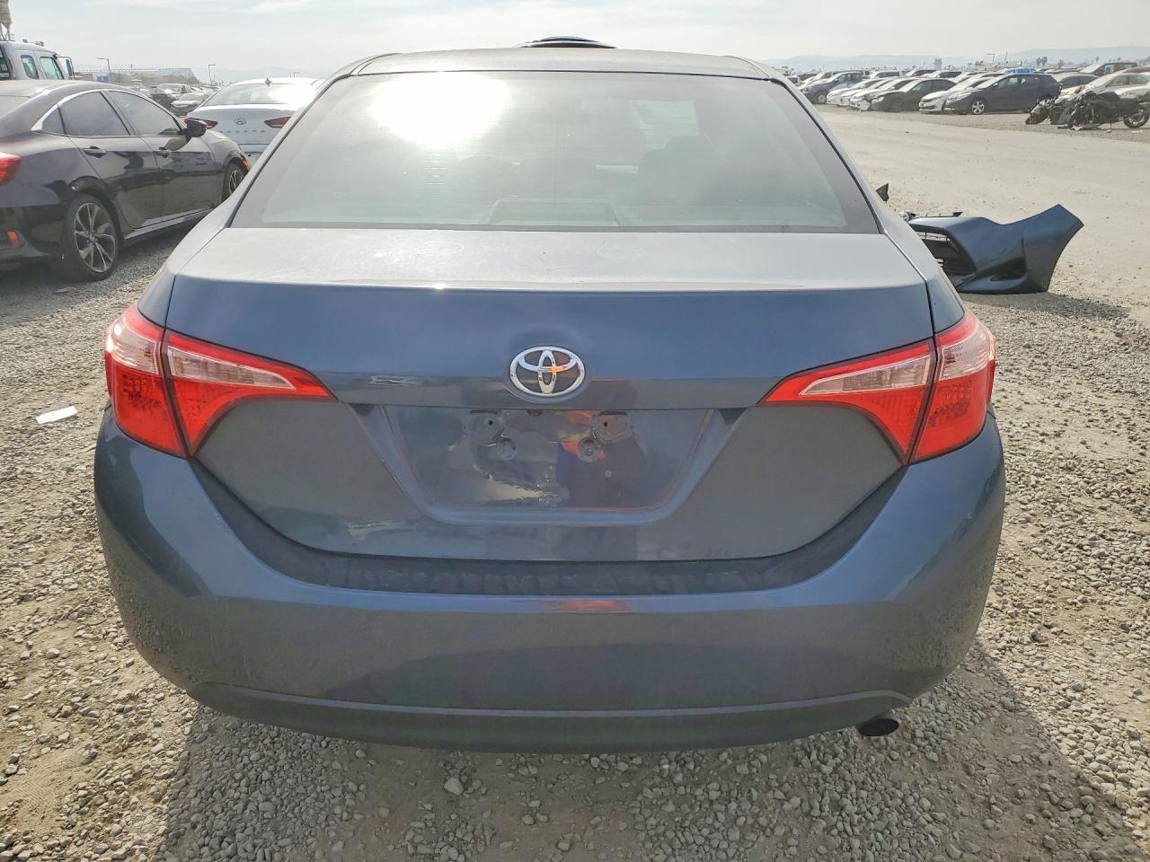2018 TOYOTA COROLLA