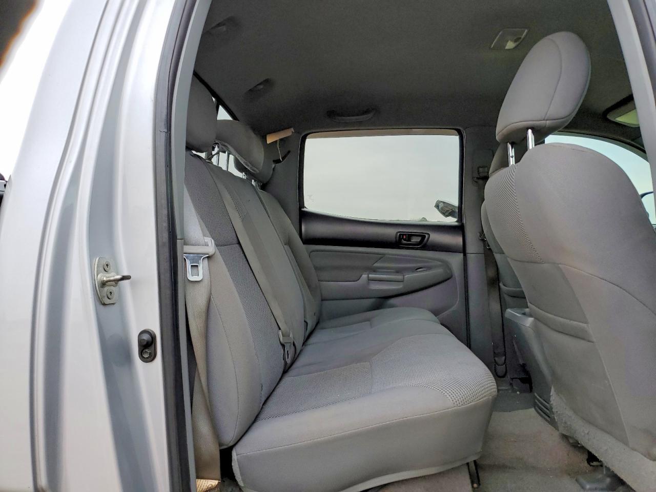 2011 TOYOTA TACOMA