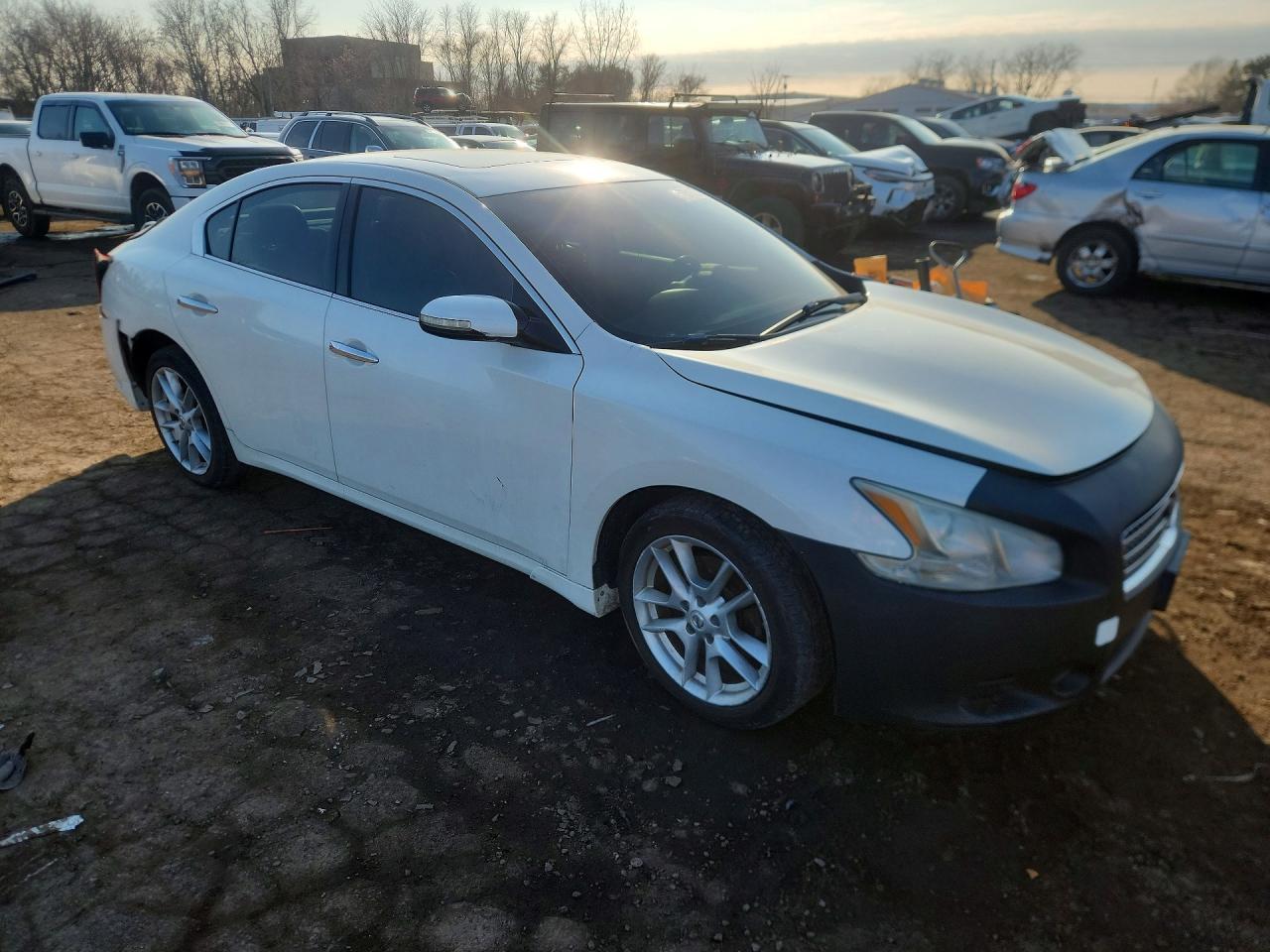 2010 NISSAN Maxima