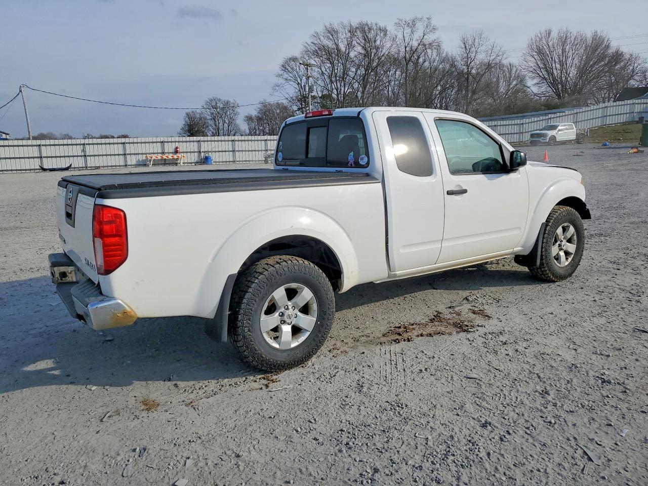 2011 NISSAN Frontier
