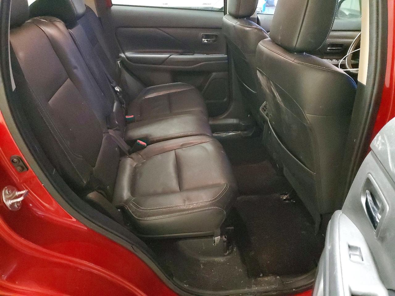 2019 MITSUBISHI outlander