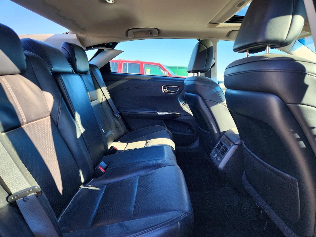 2013 TOYOTA Avalon