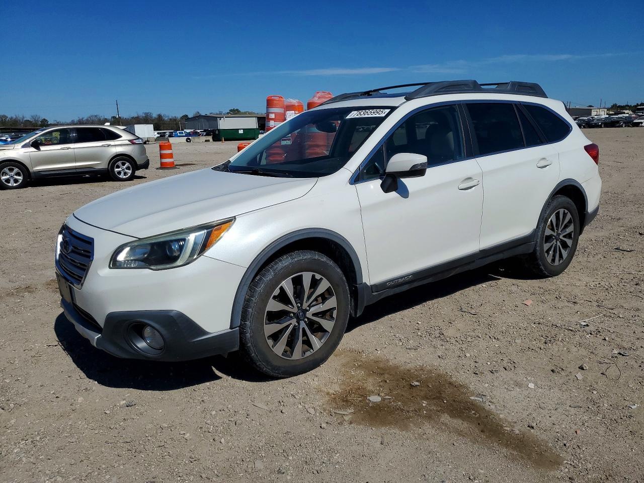 2015 SUBARU Outback