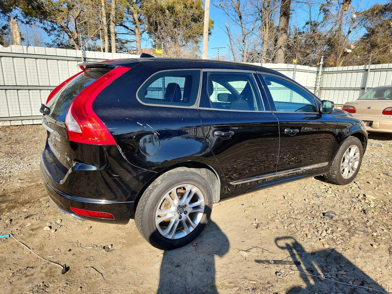2015 VOLVO XC60