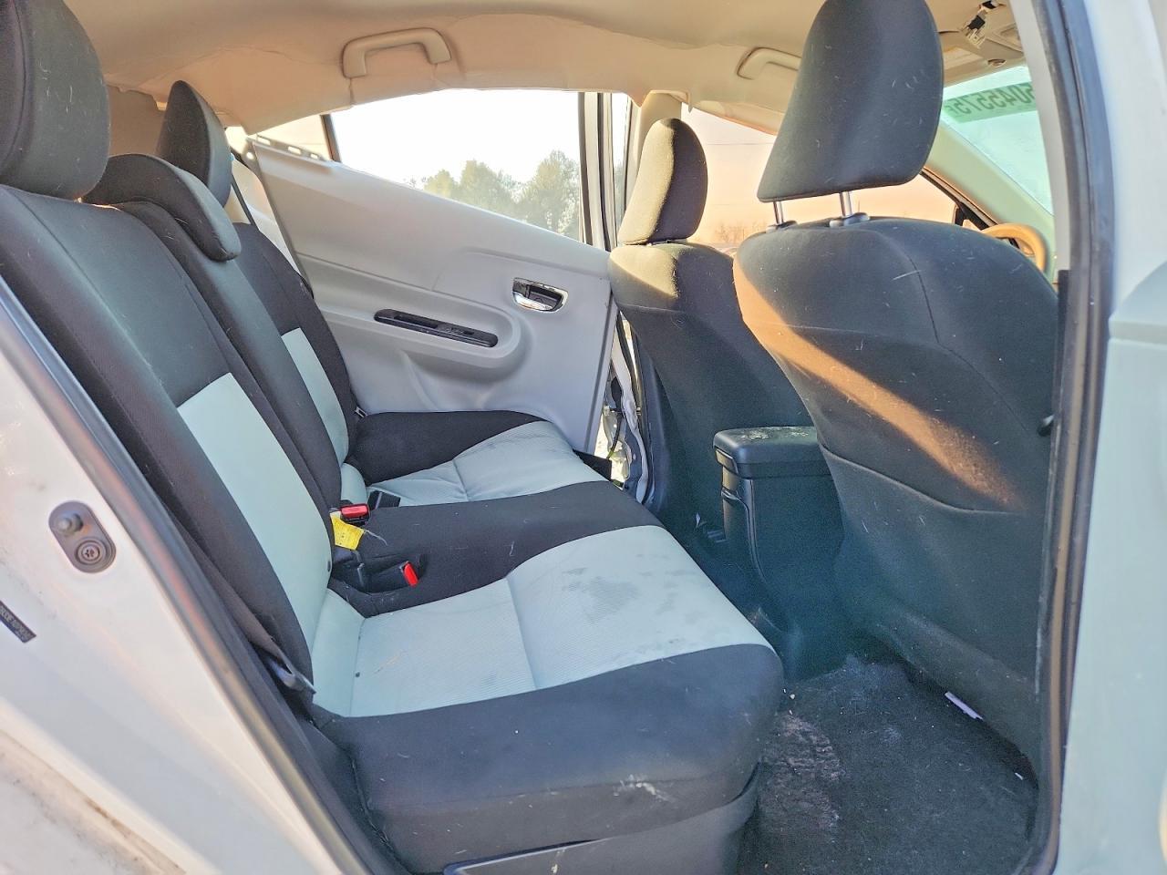 2014 TOYOTA Prius c