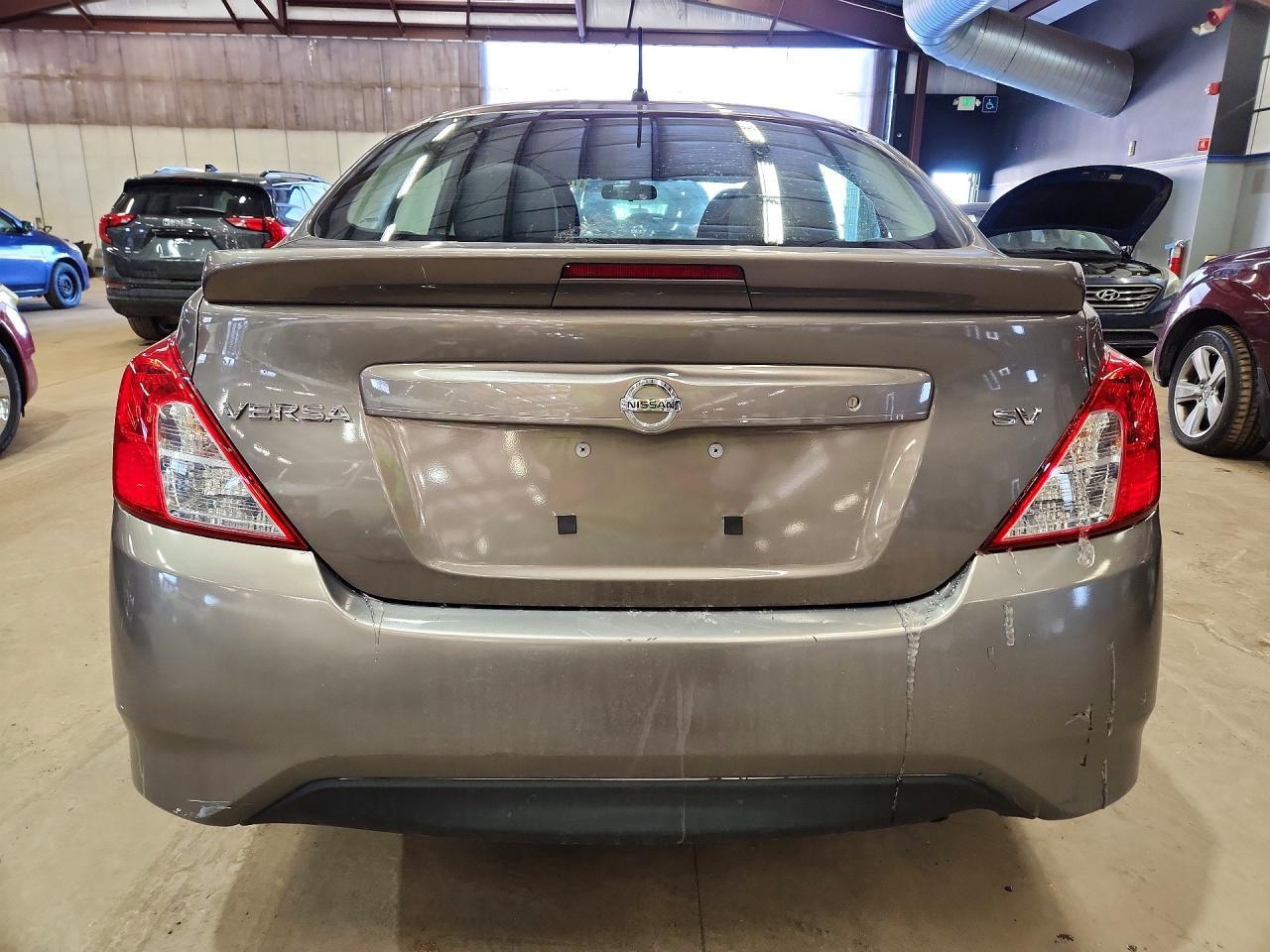 2017 NISSAN VERSA