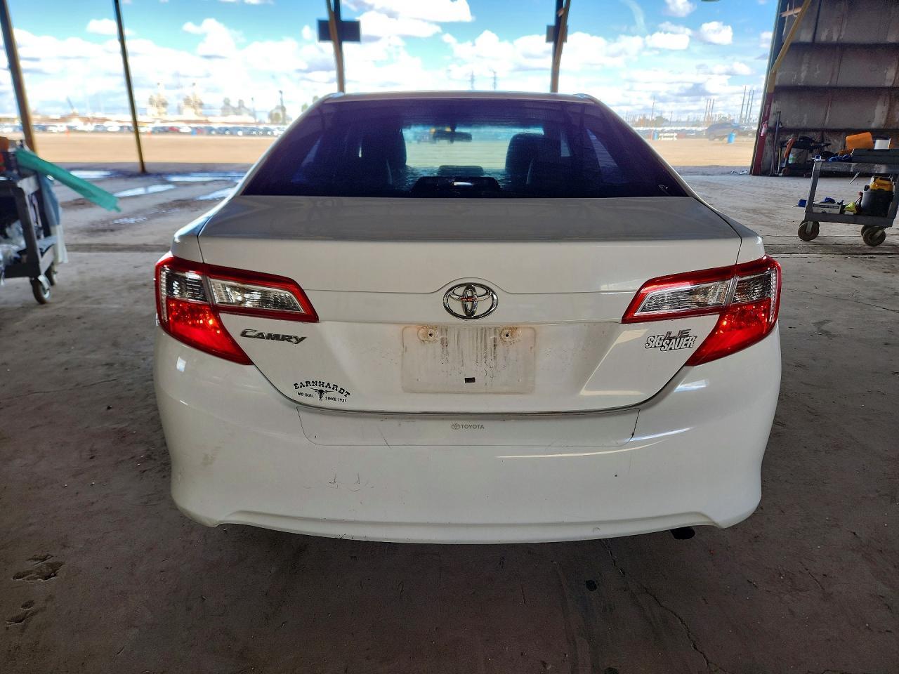 2014 TOYOTA CAMRY