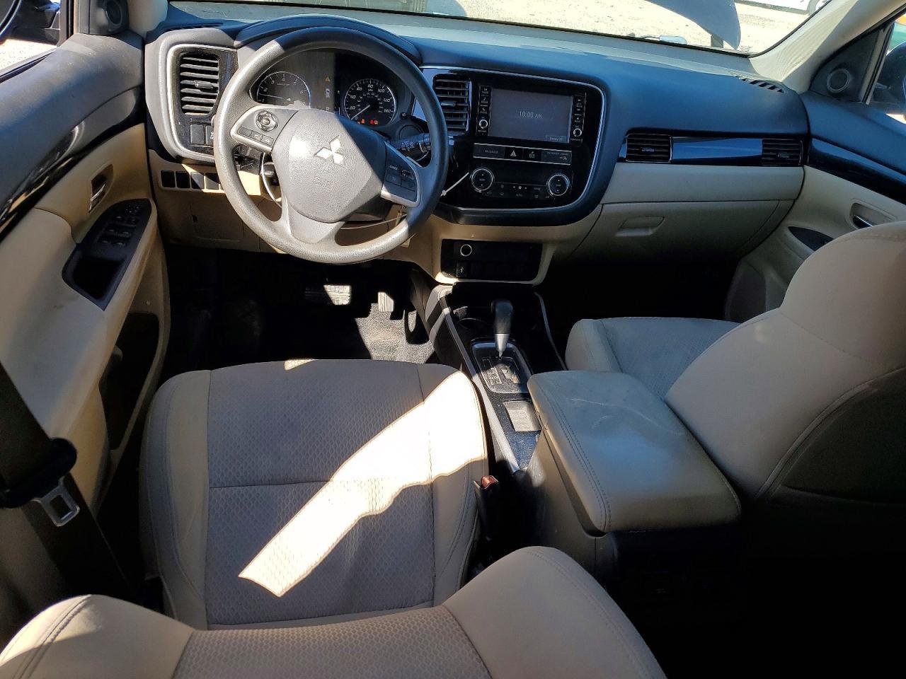 2019 MITSUBISHI outlander