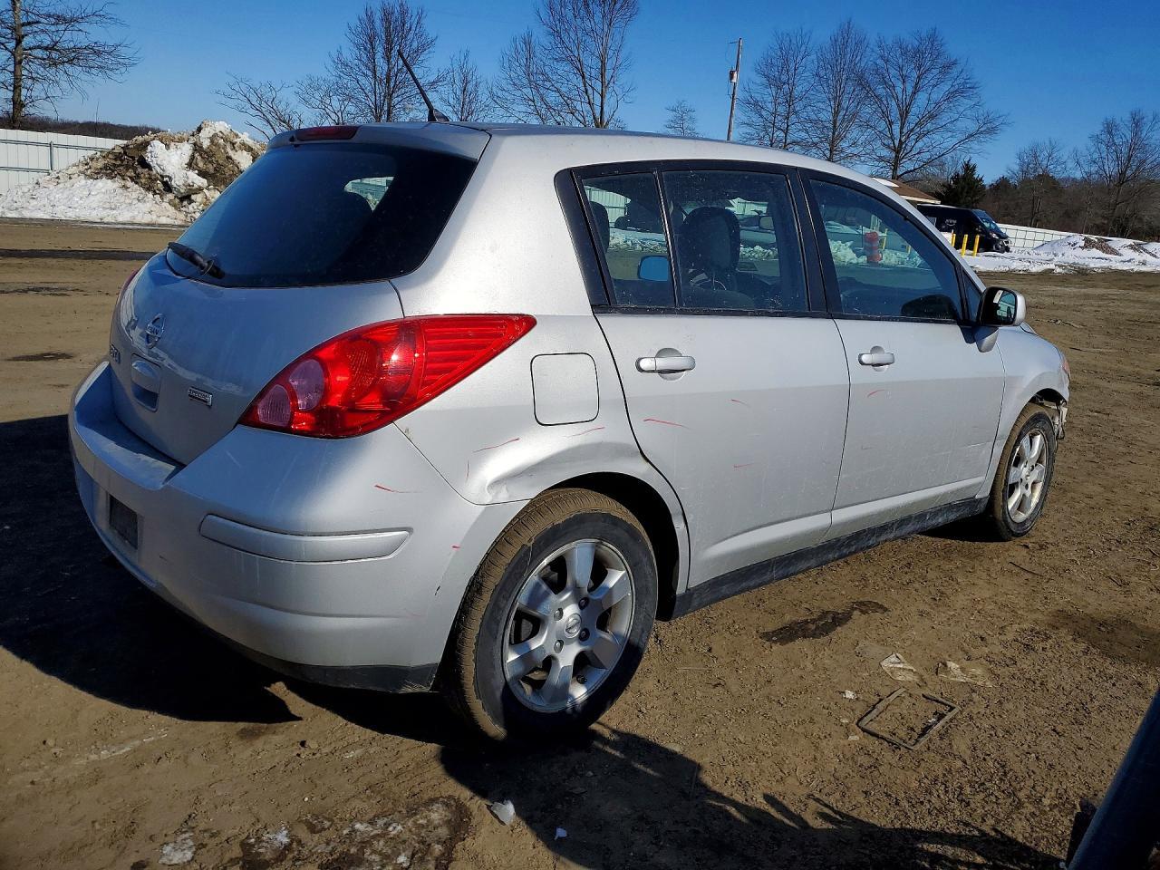 2012 NISSAN VERSA