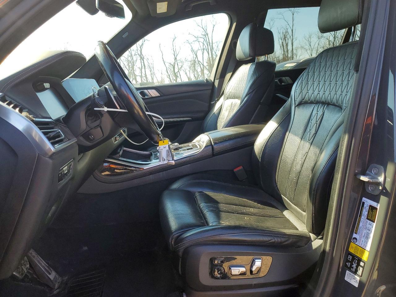 2021 BMW X7