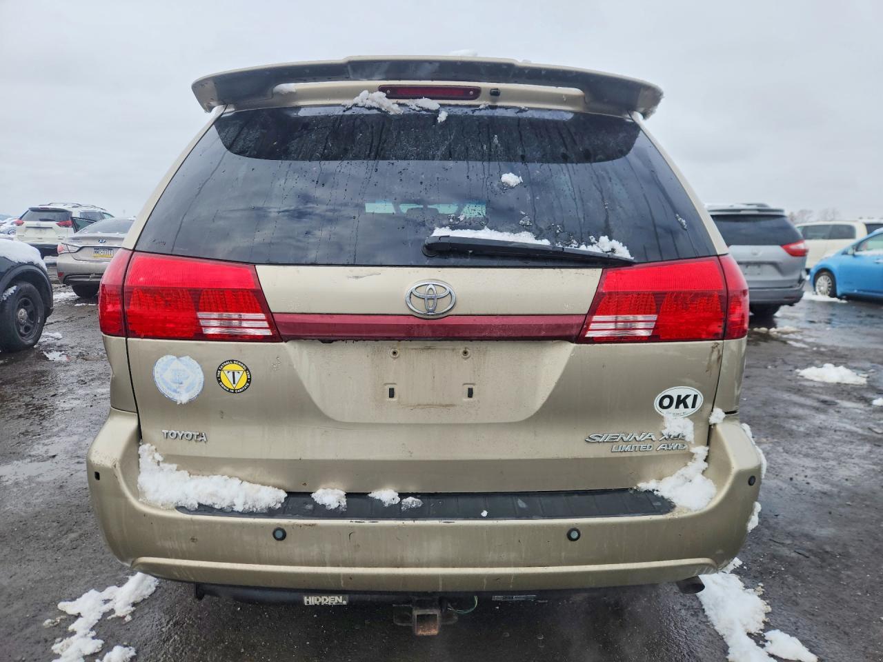 2004 TOYOTA SIENNA