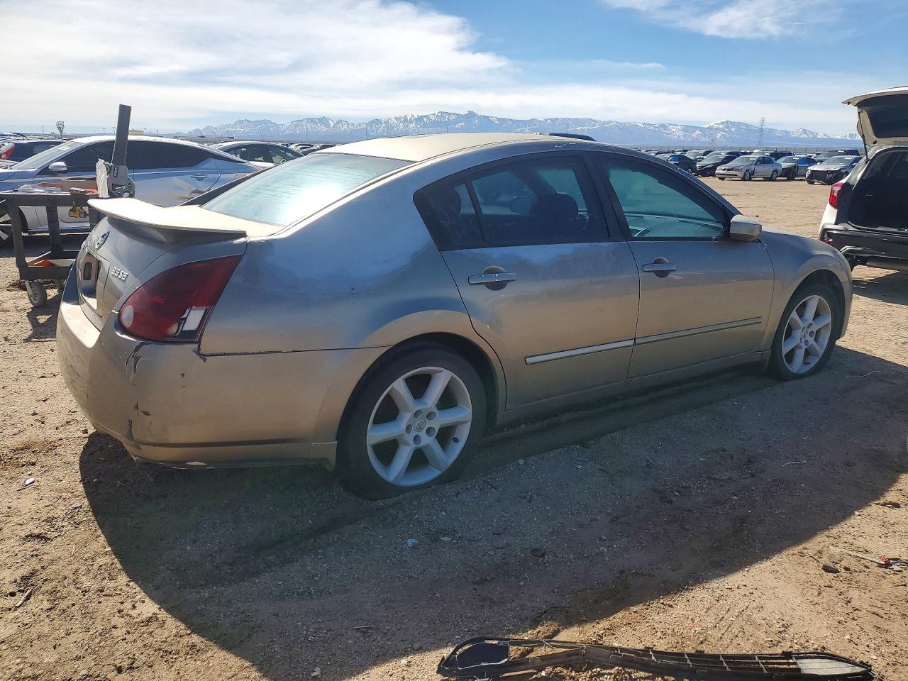 2004 NISSAN Maxima
