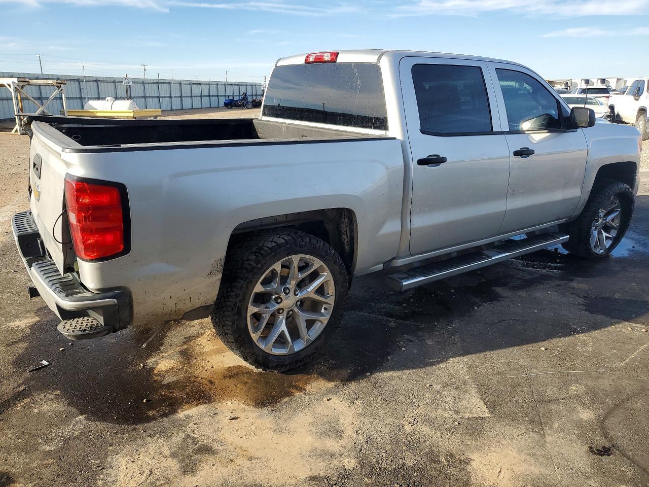 2018 CHEVROLET Silverado