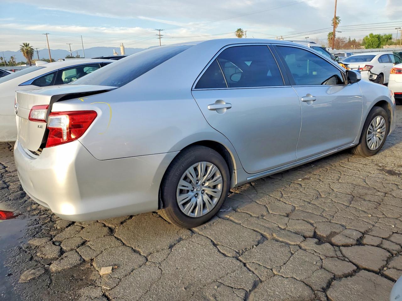2014 TOYOTA CAMRY
