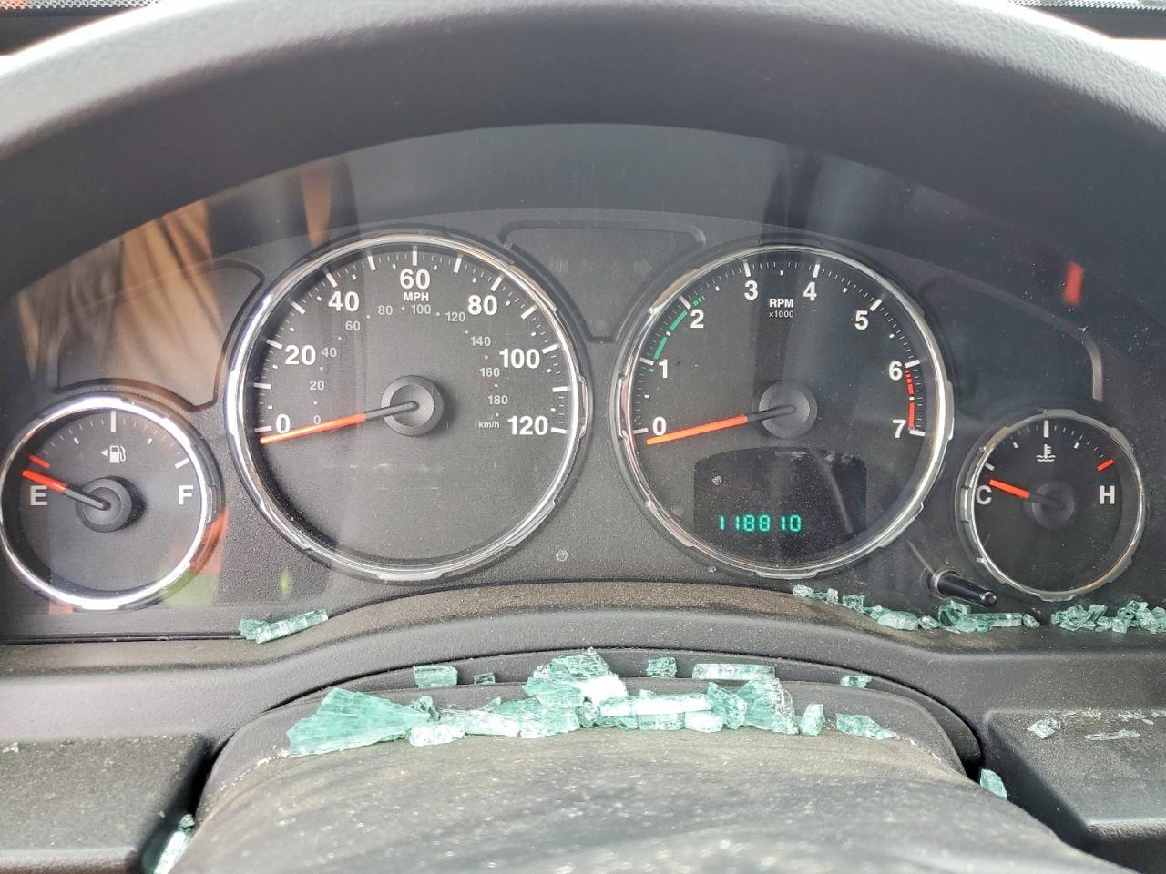 2012 JEEP Liberty