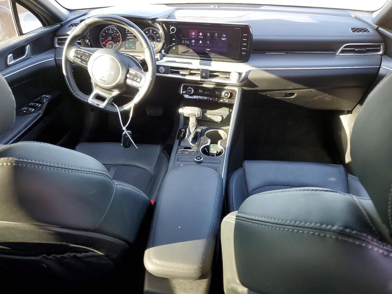 2022 KIA K5