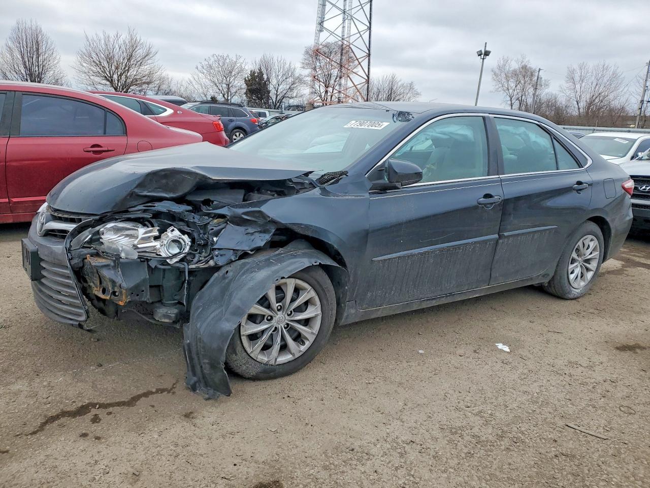 2016 TOYOTA CAMRY