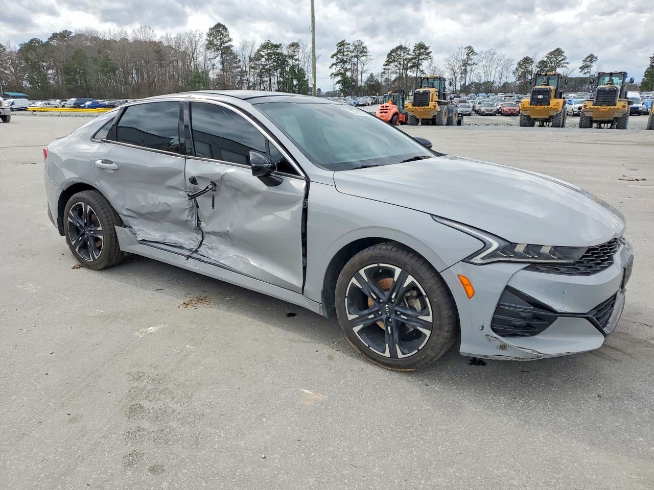 2022 KIA K5