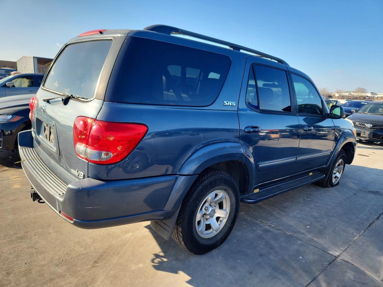 2005 TOYOTA Sequoia
