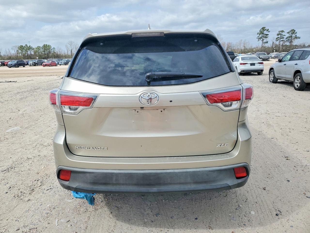 2015 TOYOTA HIGHLANDER