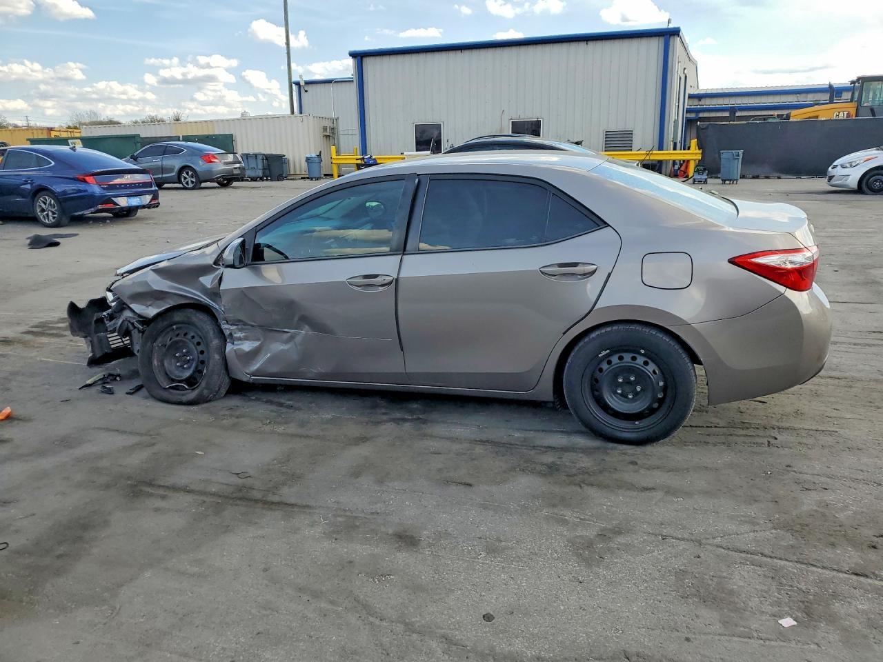 2016 TOYOTA COROLLA