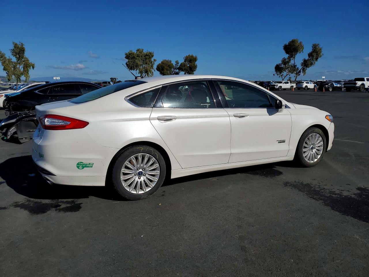 2013 FORD FUSION