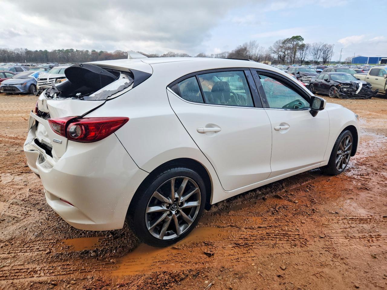 2018 MAZDA 3