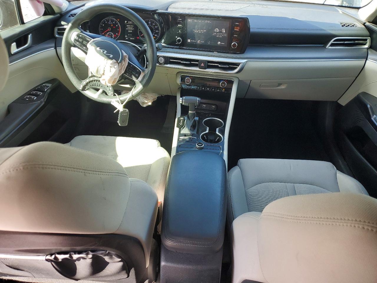 2022 KIA K5