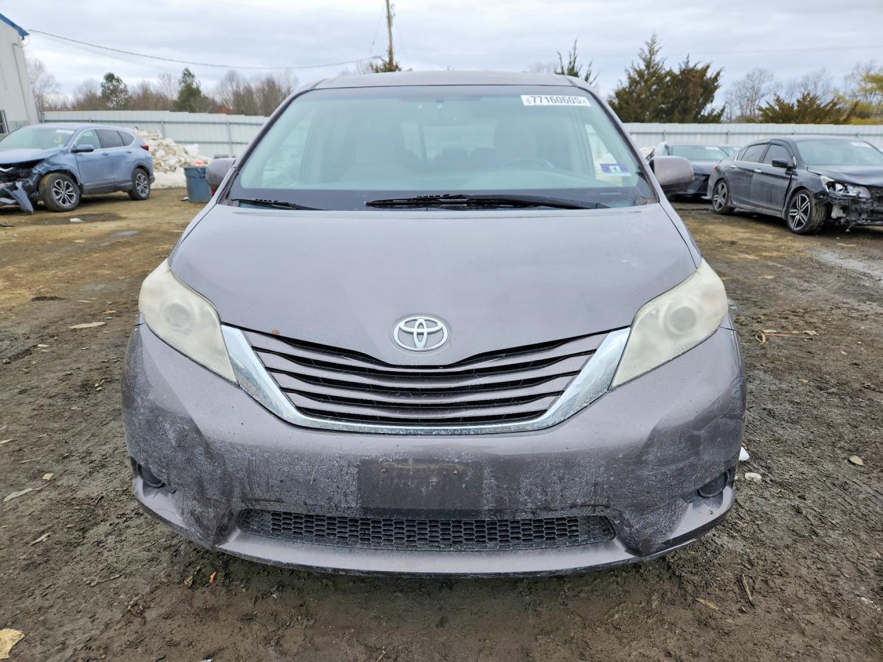 2015 TOYOTA SIENNA